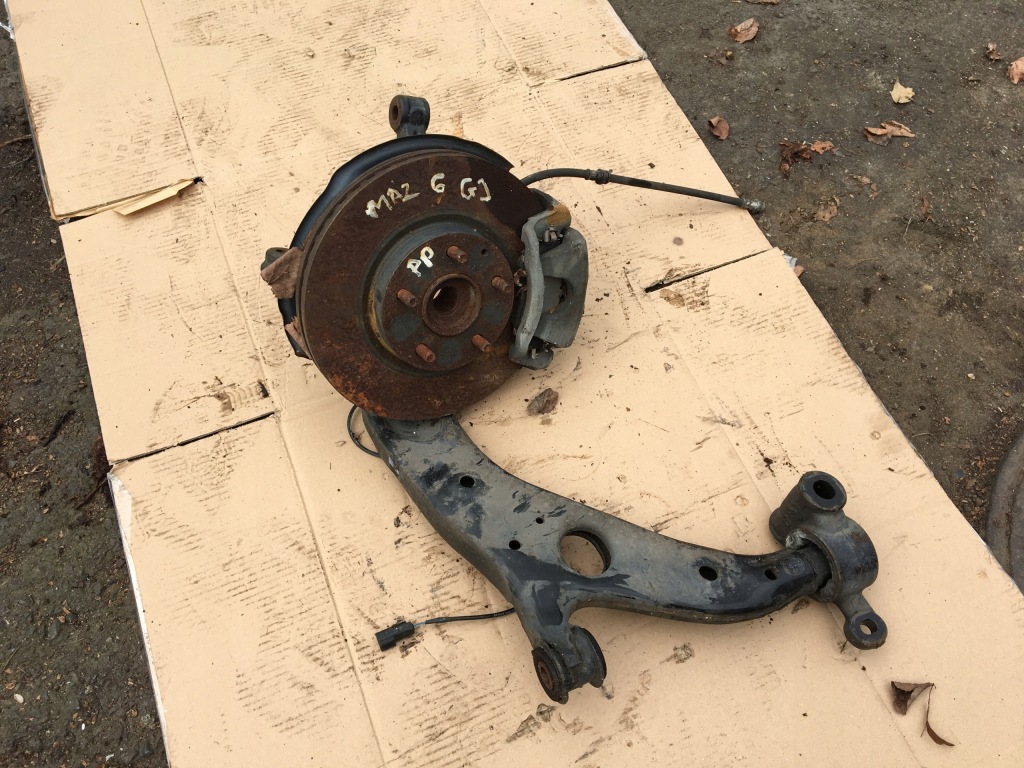 фото №1, Поворотный кулак правая передняя mazda 6 gj суппорт