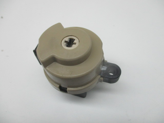 фото №1, Mazda 2 demio dy 02-07 колодка замка зажигания