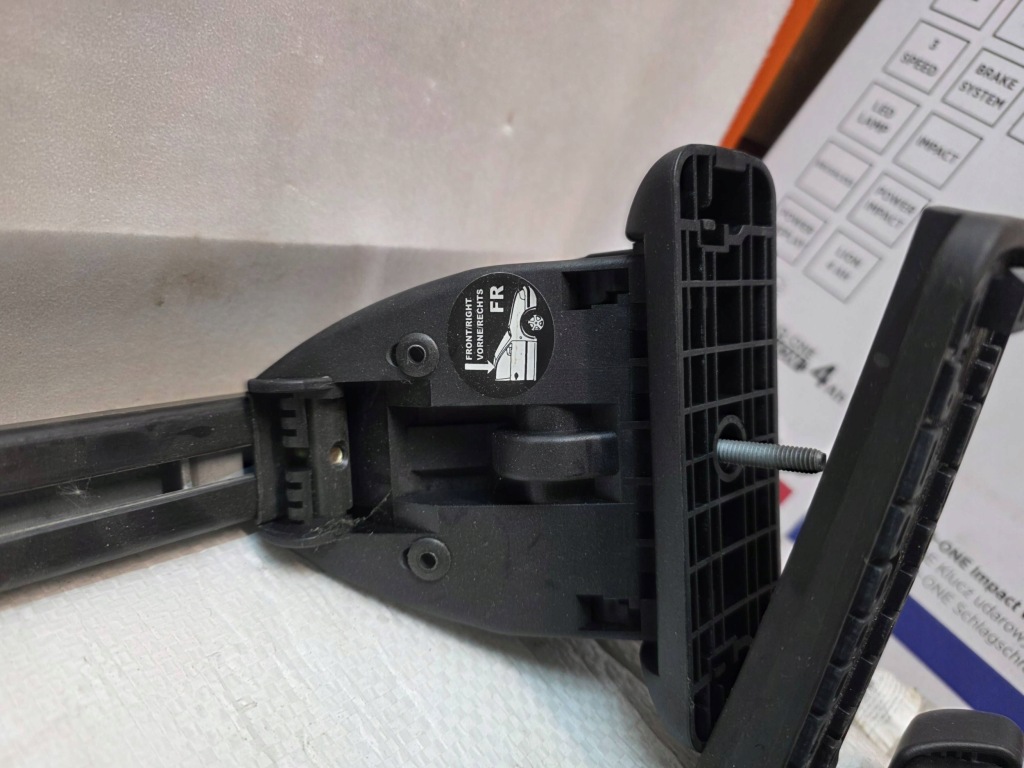 Рейлінги дахові комплект kia ceed e82001h000 genuine Доставка