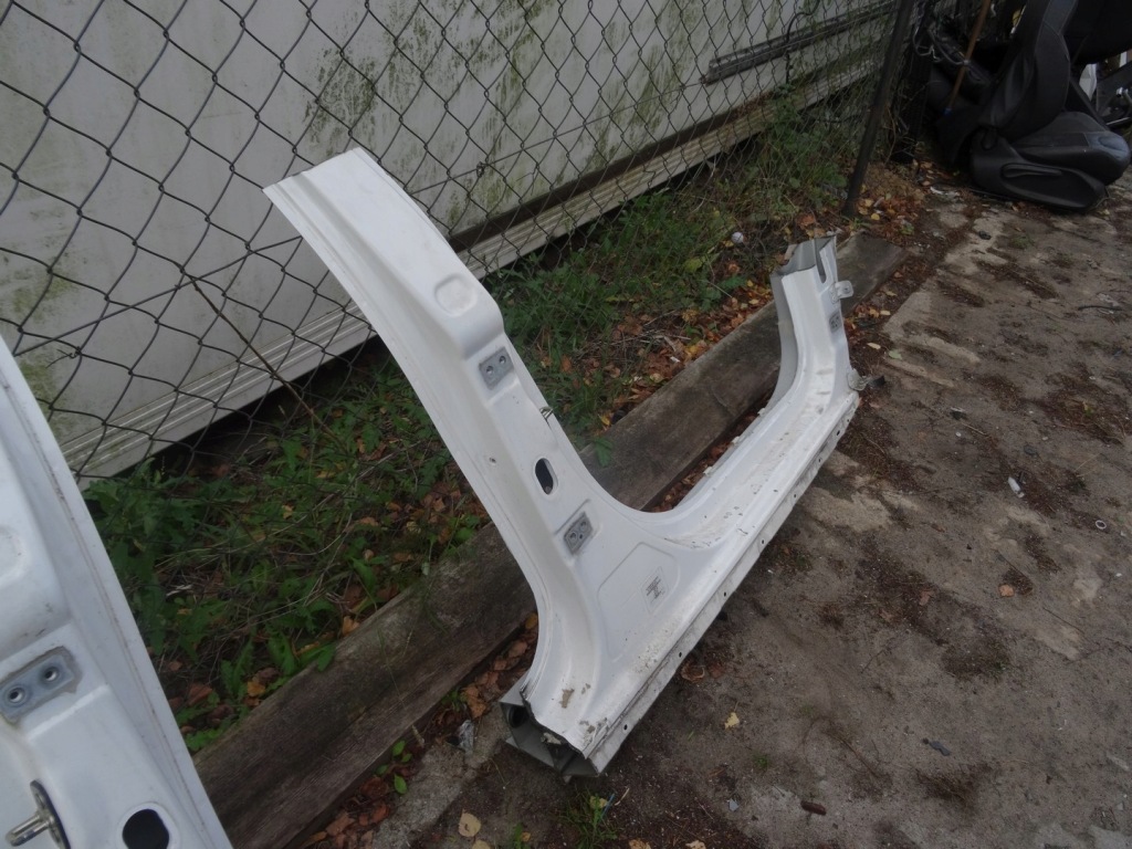 фото №3, Peugeot 2008 порог правый блок двигателя