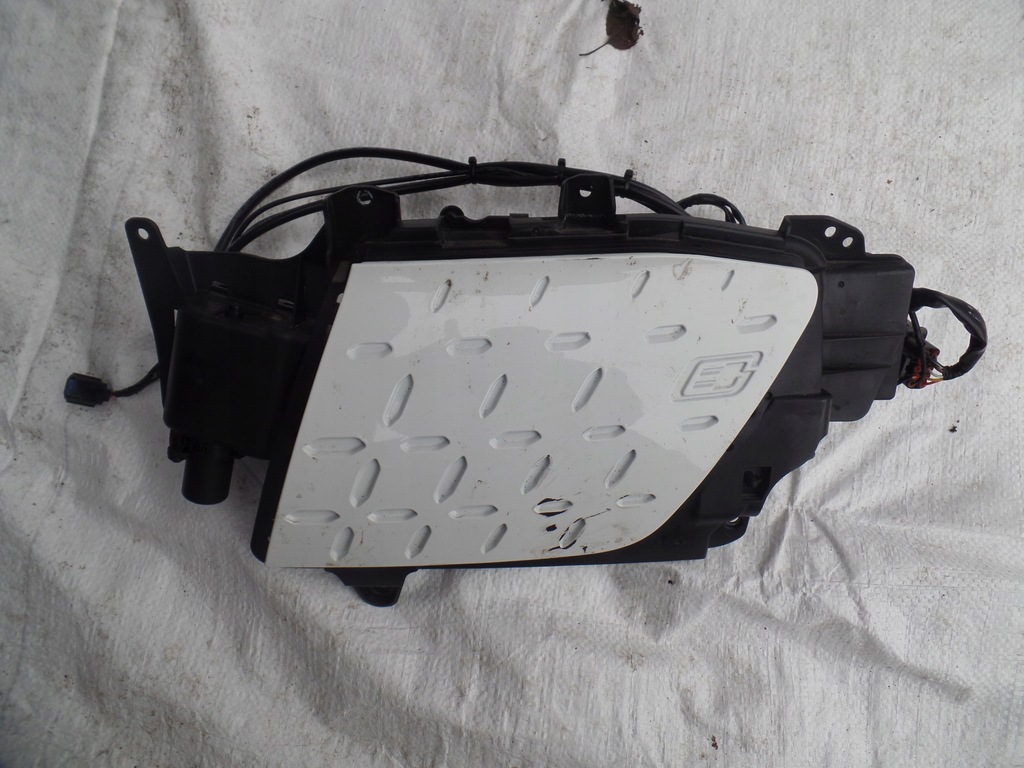 фото №1, Крышка разъём зарядки hyundai kona 86340-k4aa0