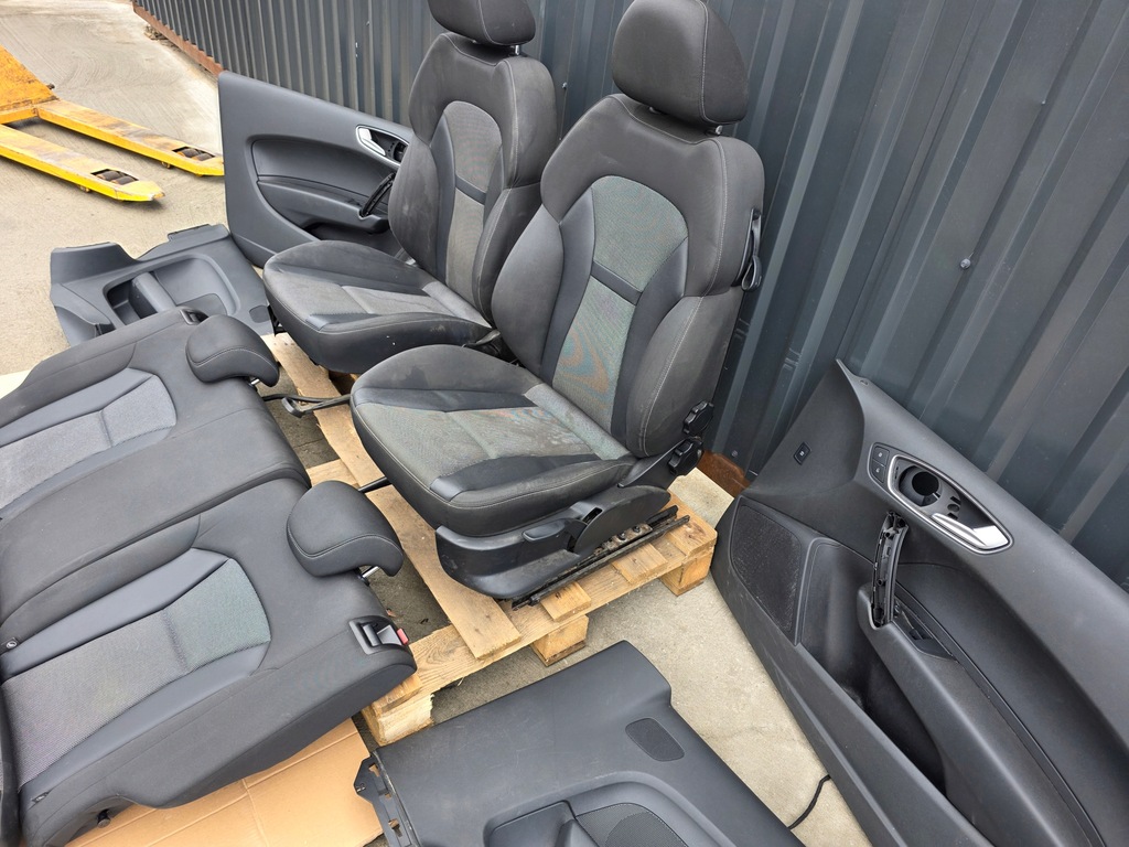 фото №10, Сиденье сиденья комплект audi a1 8x 8x3 3-дверь кожа+ материал оригинал !!!