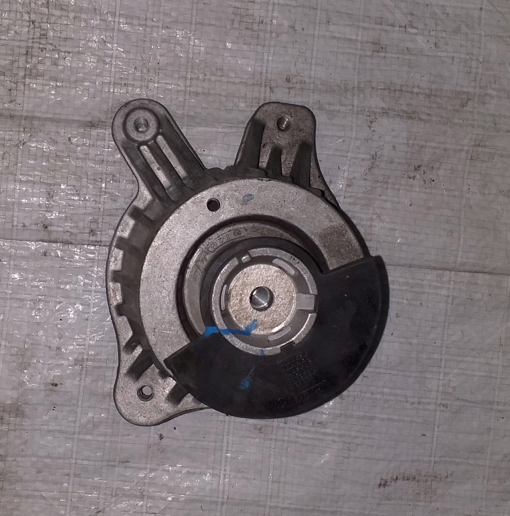 фото №1, Mercedes c w205 подушка двигателя левая