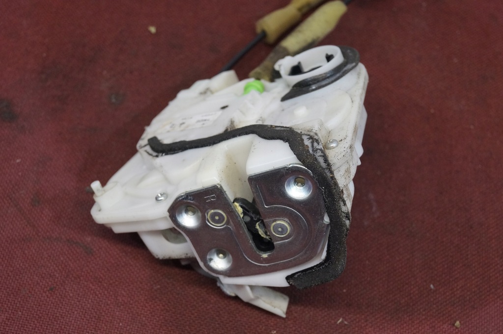 фото №5, Замок дверь правый задняя 5pin mazda 3 bl 09-13r