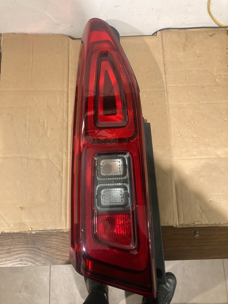 фото №1, Лампа левая задняя citroen berlingo iv combo e proace city