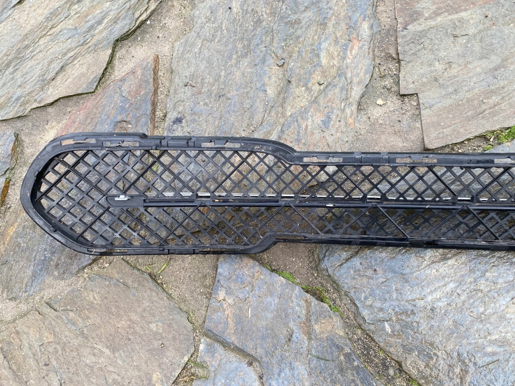 фото №11, Bmw x1 e84 решётка средняя бампера перед 2991506 оригинал