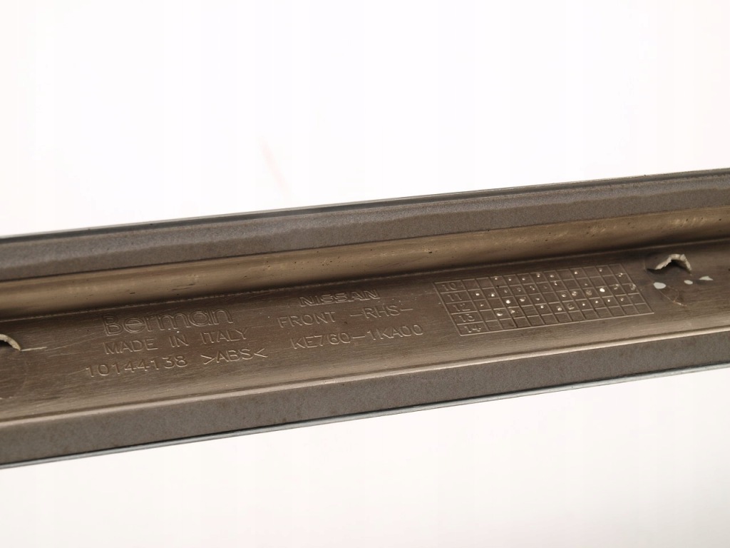 Nissan juke f15 молдинг двері хром правий перед 10144138, ke760-1ka00 Ціна