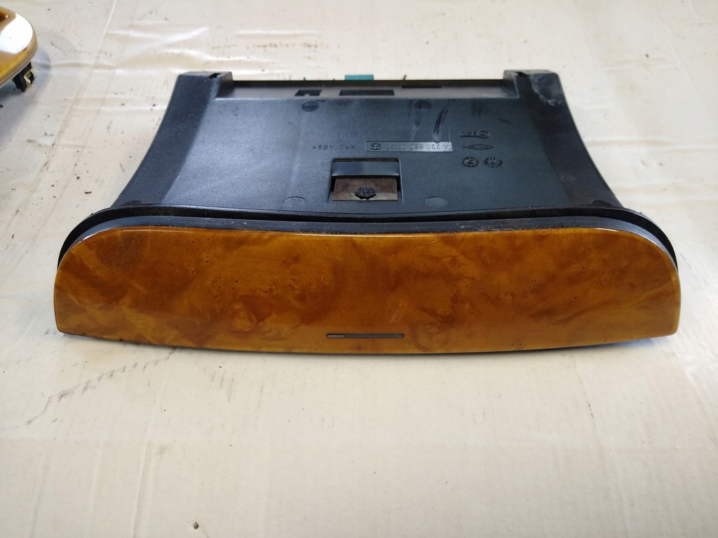 фото №1, Пепельница mercedes w220