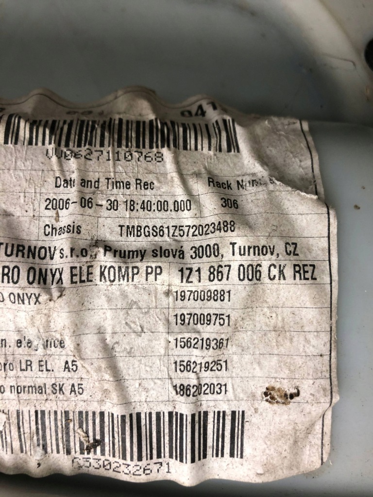 фото №7, Обшивка дверь кожа правый перед skoda octavia ii 1z1867006ck