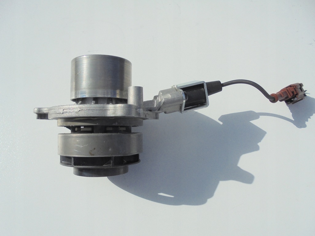 фото №1, Vw t-roc насос wody 04l121011 rok 2019-