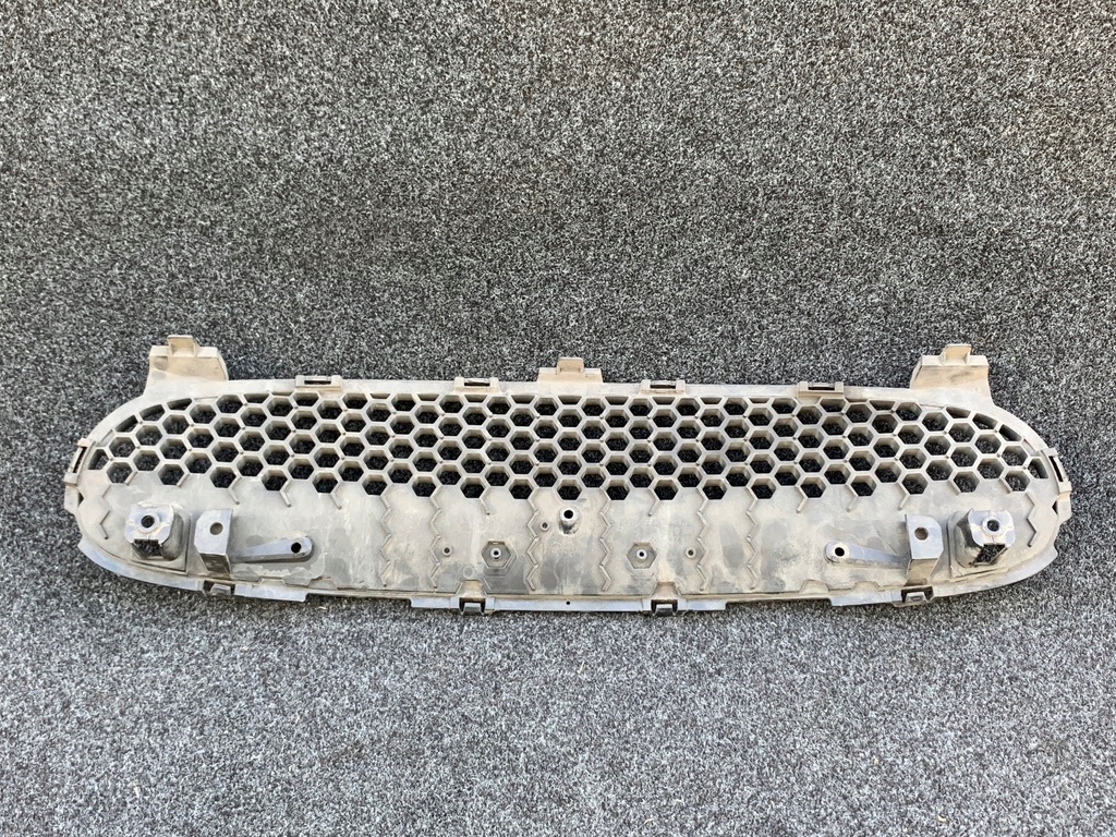 фото №1, Mazda mx5 середня решітка бампера перед