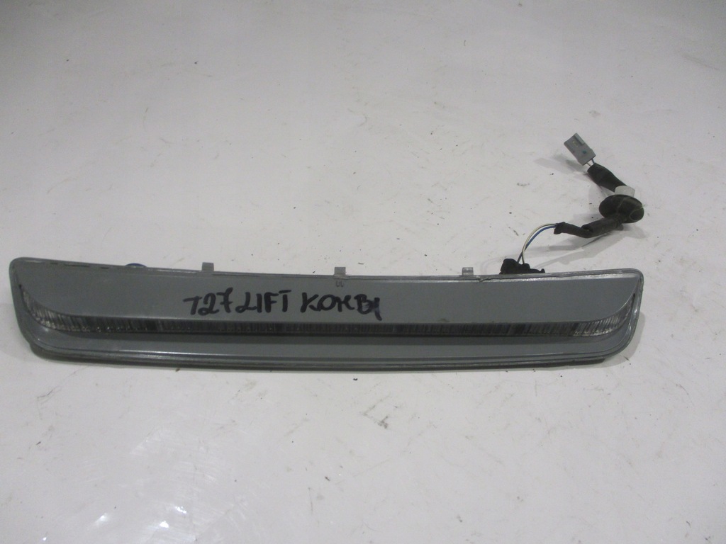 фото №1, Третий свет лампа стоп-сигнал стоп toyota avensis t27 lift kombi