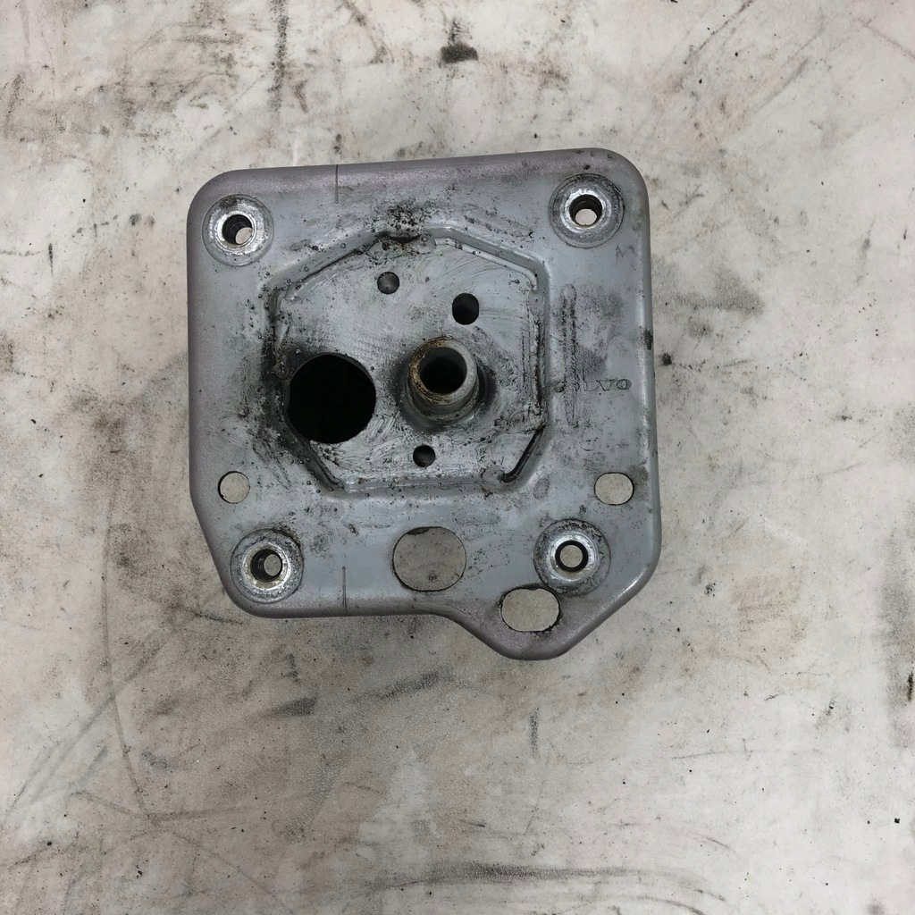 фото №12, Volvo v70 iii 08r кронштейн зона деформации правое перед