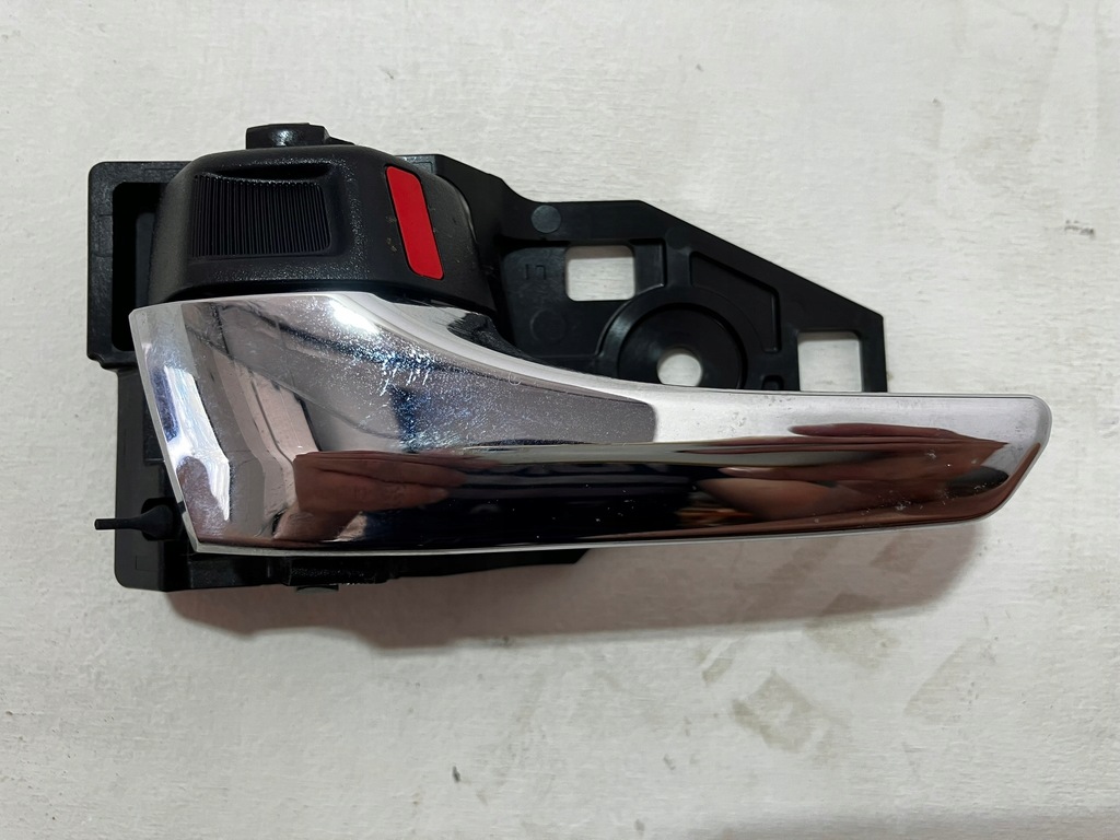 фото №2, Rav4 iv ручка внутренняя дверь левая