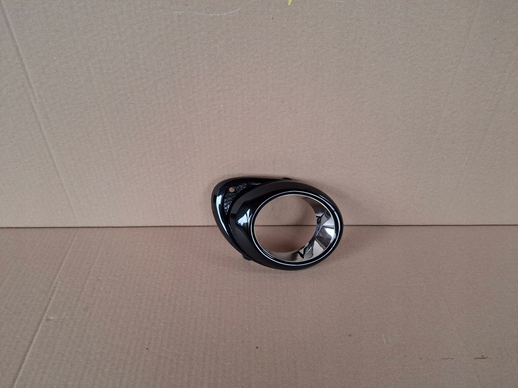 Решётка рамка противотуманной фары opel adam правая Цена