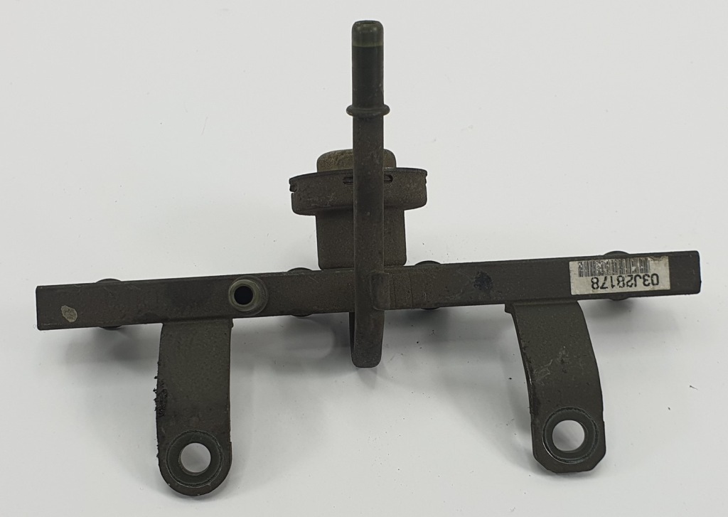 фото №3, Молдинг впрыскная mazda rx-8 1.3 195251-0460