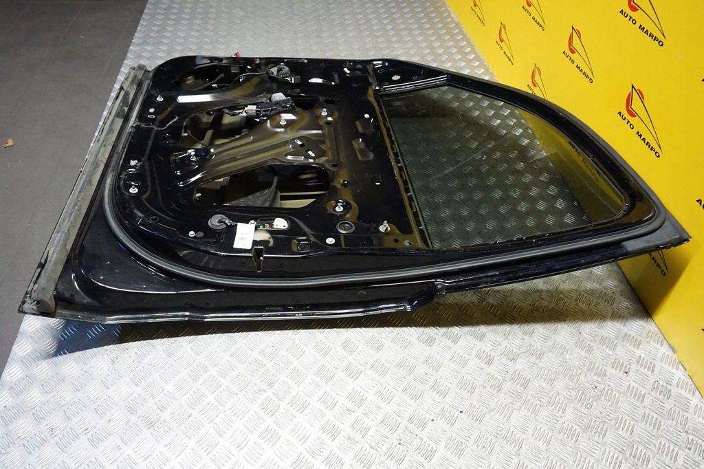 фото №16, Chevrolet suburban tahoe 2015 - 2020 дверь перед правое передние стекло usa