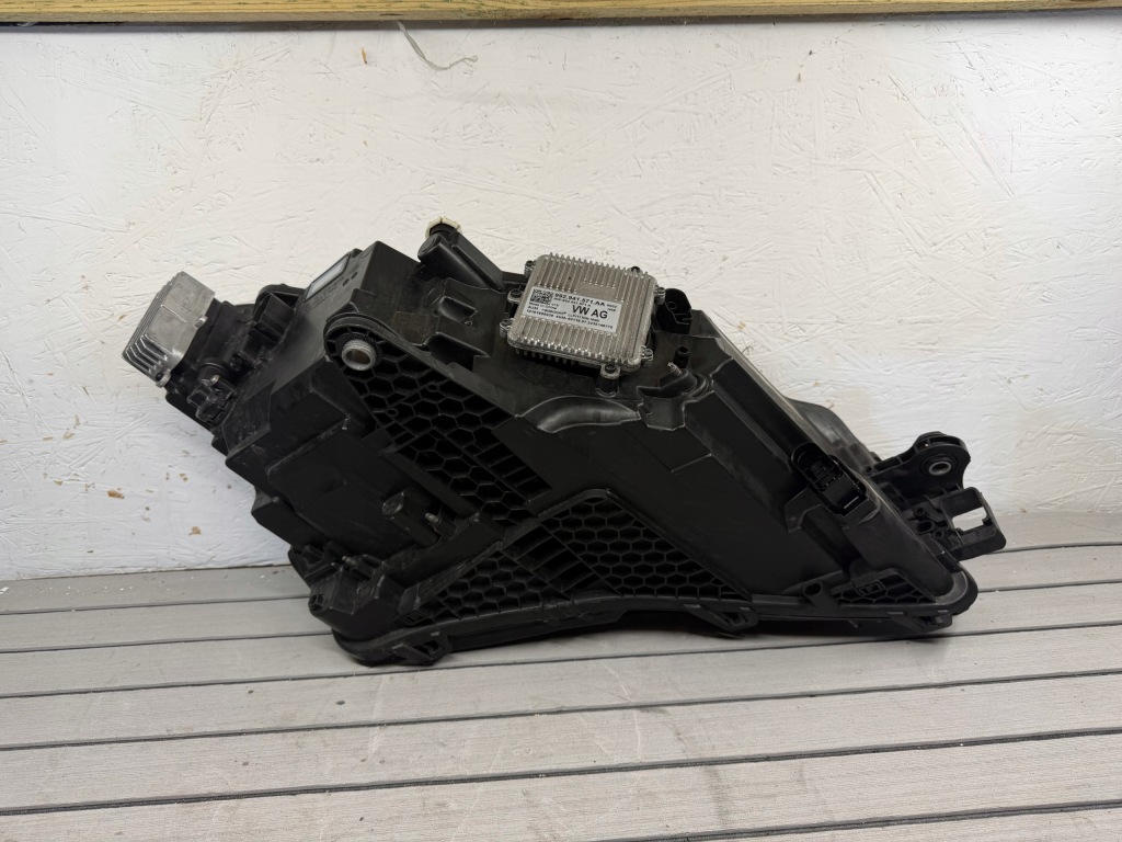 Skoda superb 3 рестайлинг  19- 3v1 фара левая full led комплектная нет повреждённая Киев