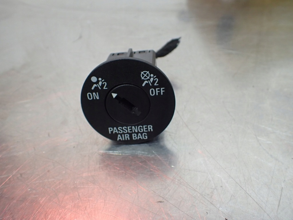 фото №1, Opel insignia a перемикач подушок 13268602