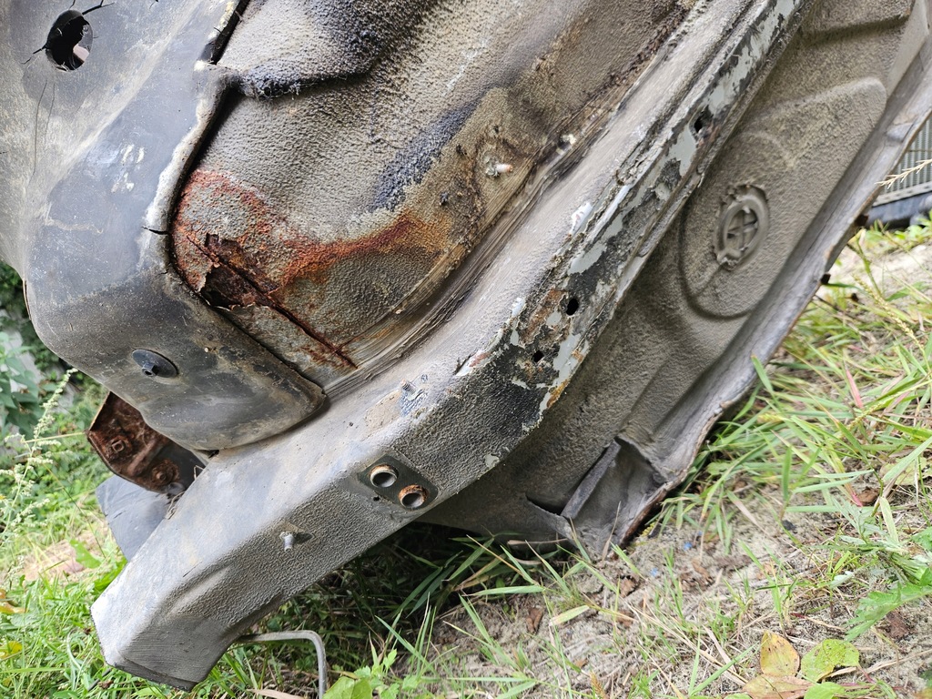 фото №5, Четверть передняя правая bmw e30 bez ржавчина