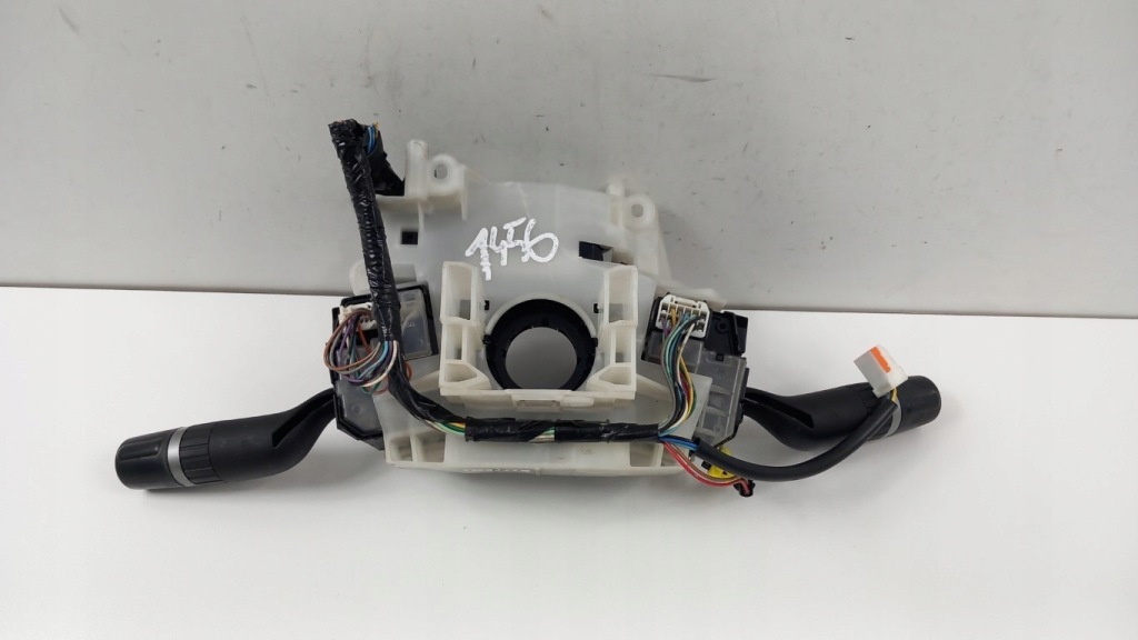 фото №2, Mazda 3 bl переключатель комбинированный лента 17g517