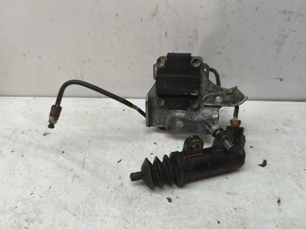 фото №1, Corolla e12 02-03 шланг трубка помпа сцепления цилиндр сцепления 2.0 d4d