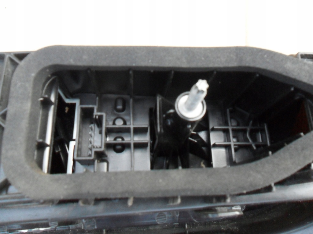 фото №14, Vw up fl лампа задняя правая 1s0945096j