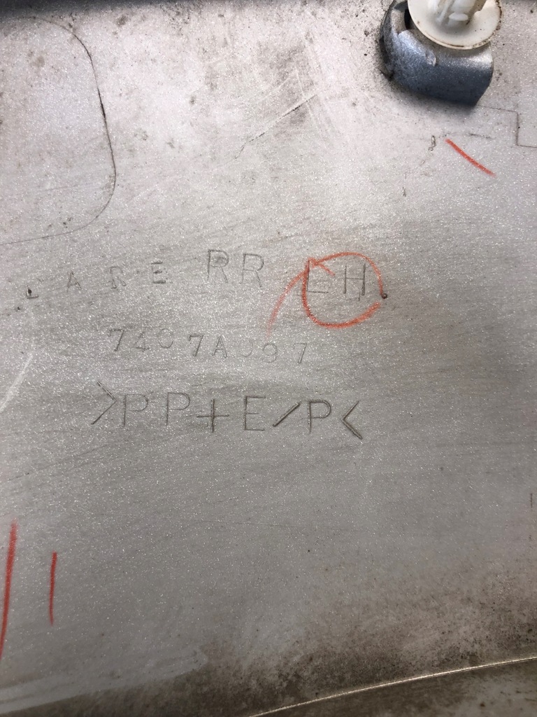 фото №6, Молдинг крыла левый задняя mitsubishi pajero iv 7407a097