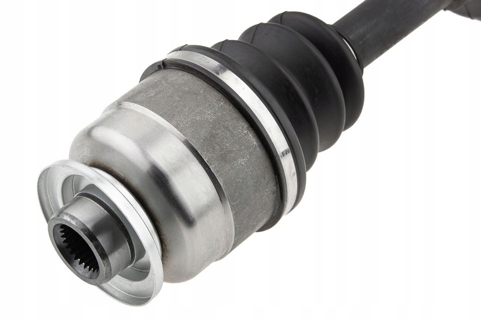 фото №4, Привідний вал привідна mazda b2500 2.5d 2.5td 4wd 99-, ford ranger 2.5 2.5td 4wd 99