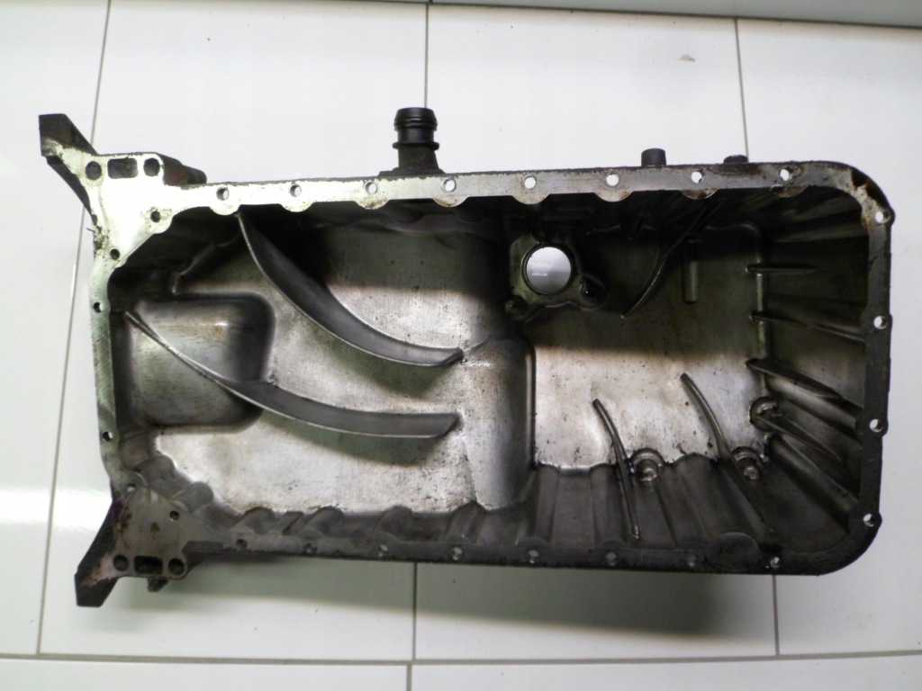 Mercedes 2.2cdi поддон масляная r6460142402 Цена