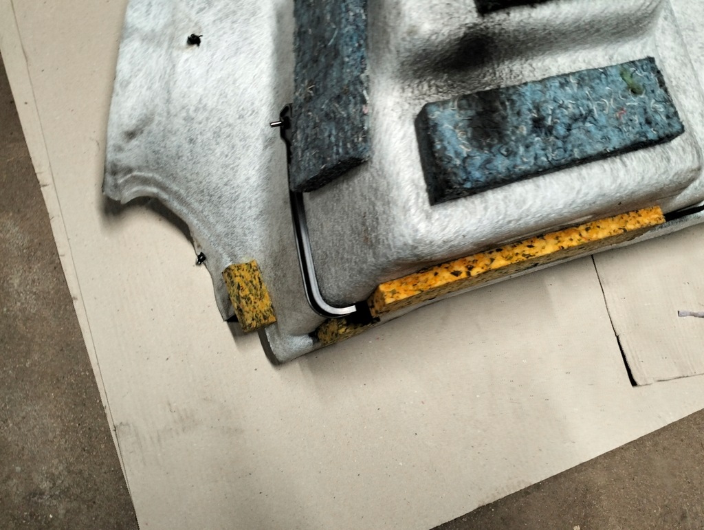 фото №15, Обшивка багажника правый vw jetta 5c 5c6867428f