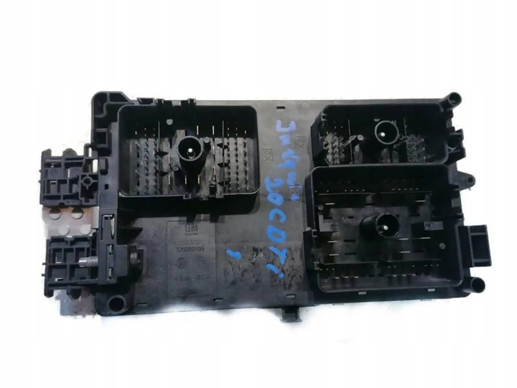 фото №1, Opel insignia a 08- коробка запобіжників 529050199