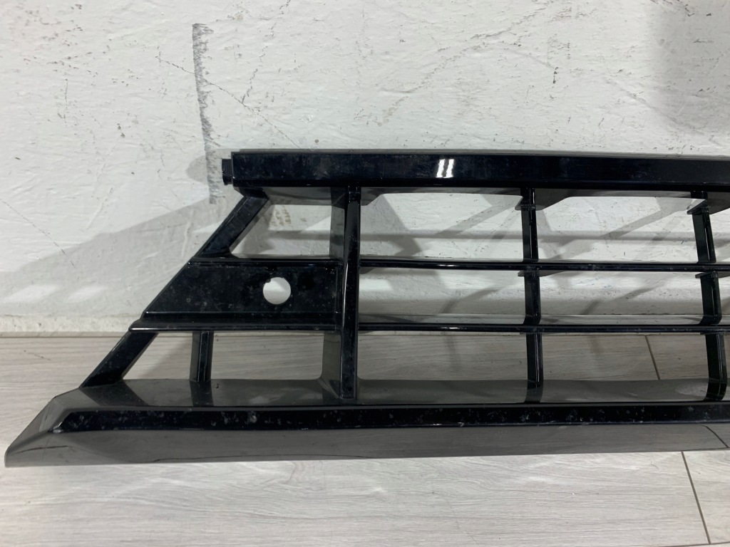 фото №4, Volvo xc60 ii lift 21- r-design решітка бампера