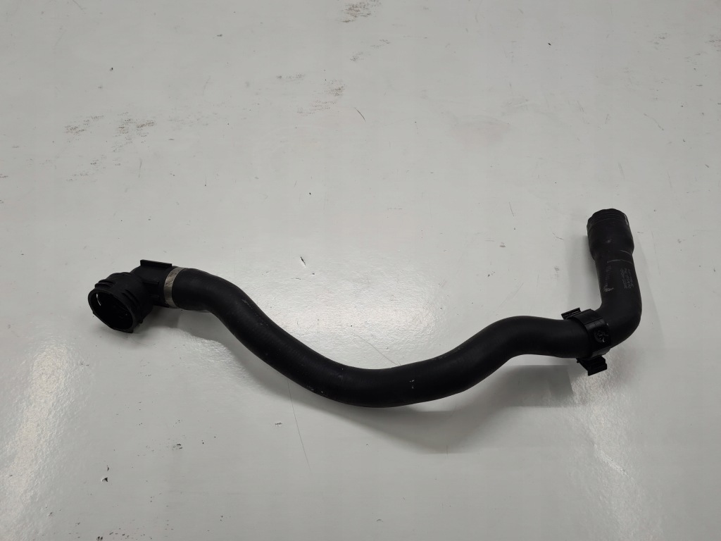 Купить Ford kuga mk1 пабтрубок  воды 2.0tdci av41-8286-ac