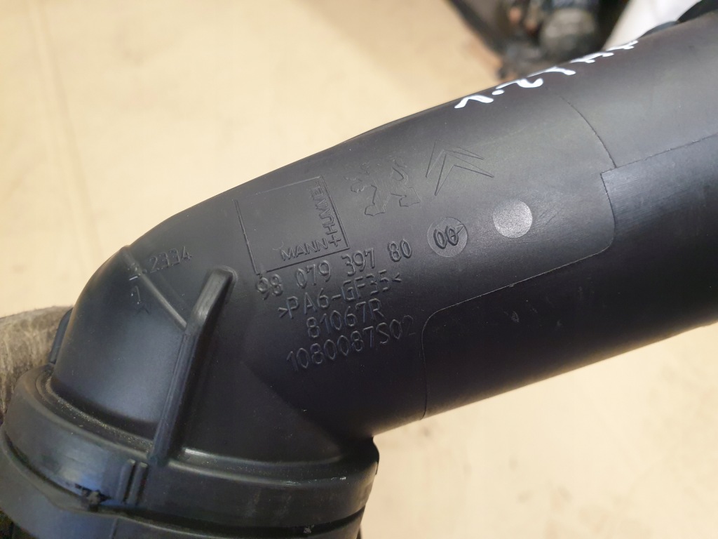 Труба шланг 1.2 thp citroen c4 ii b7 308 208 9807939780 в Україні