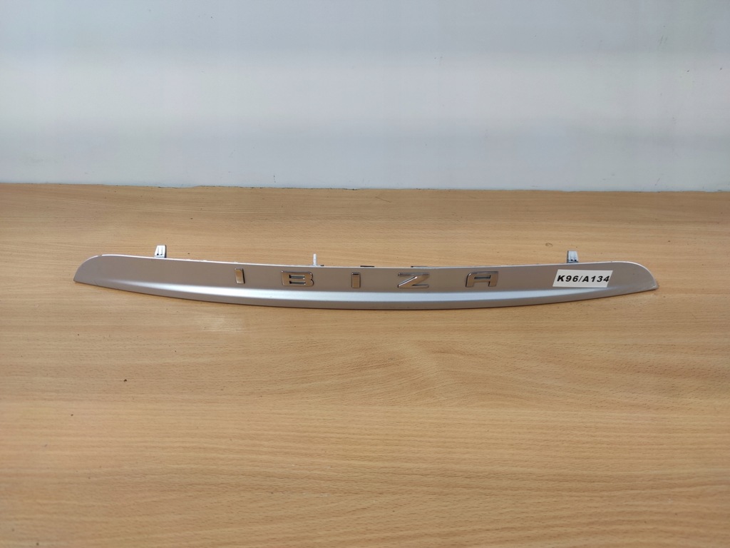 фото №1, Seat ibiza kombi накладка молдинг освещение крышки