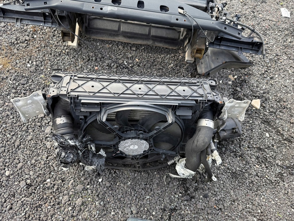 фото №8, Kompletny pas передній радіатор bmw 7 f01 f02 m набір 3.0d 2014r idealny