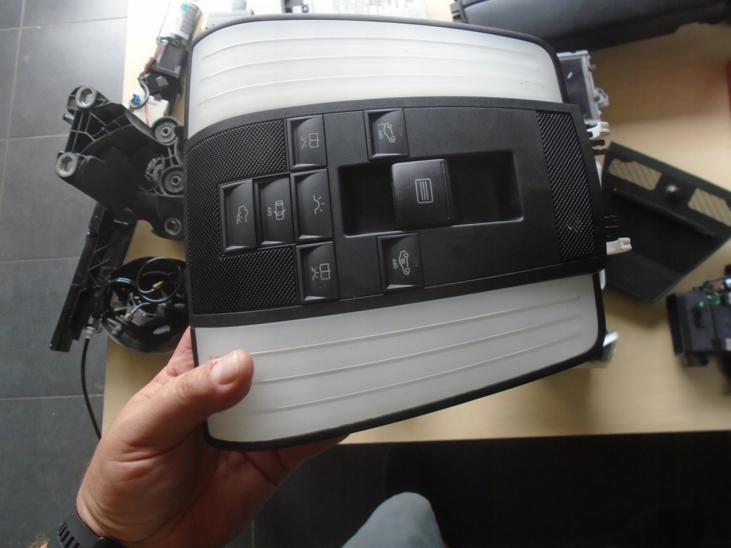 фото №1, Mercedes w212 lift лампа потолочный a2129000923