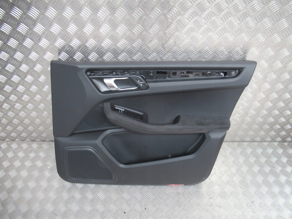 фото №6, Porsche macan gts сиденья обивка обшивки m235