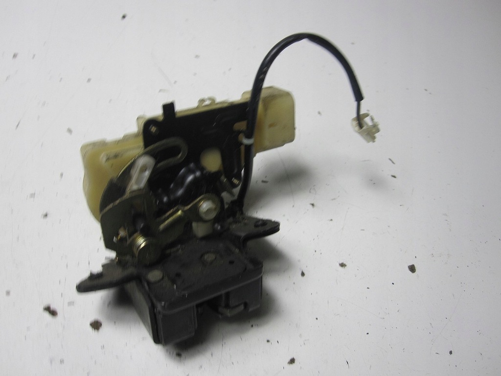 фото №1, Замок крышки задняя задний mazda premacy 01r