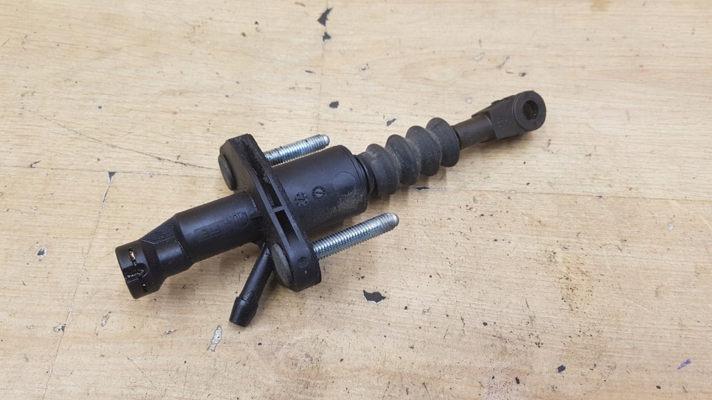 фото №1, Помпа сцепления 90581565 1.9 cdti opel zafira b