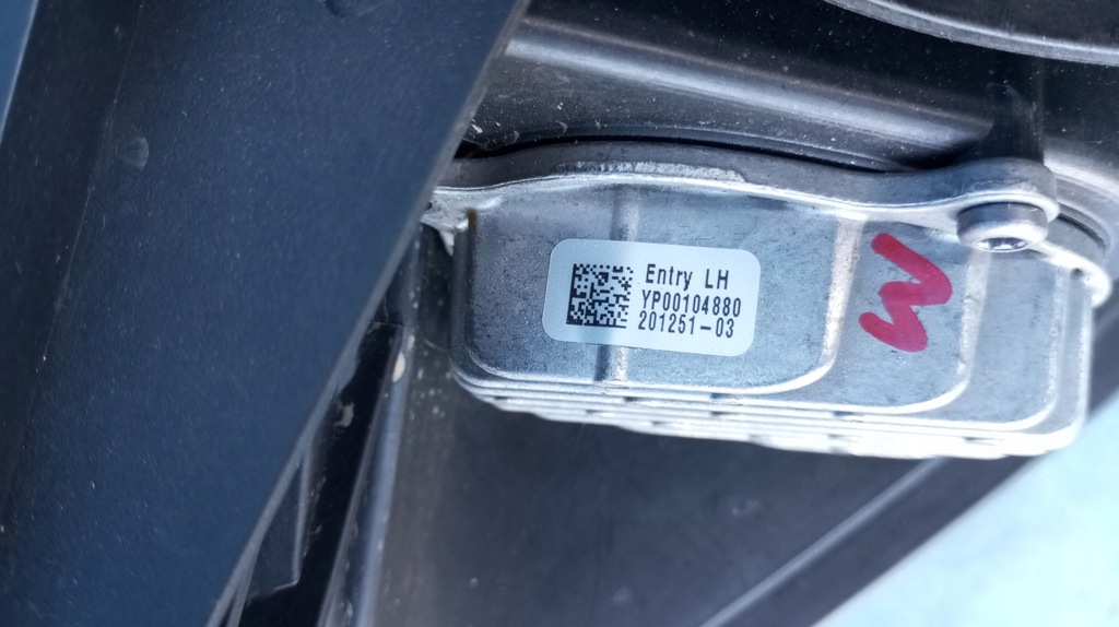 фото №11, Корпус лампы левый перед eu opel grandland x yp00162880 yp00104880