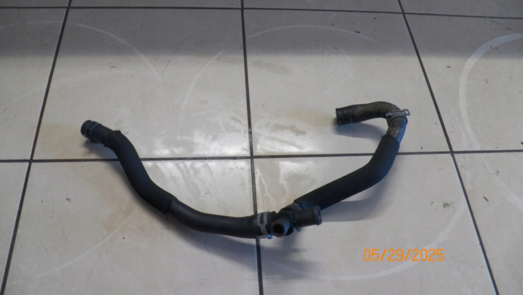 фото №1, Пабтрубок  шланг воды vw golf viii 8 r 5h0 audi a3 s3 8y0 2.0 tfsi 5q0121058ac