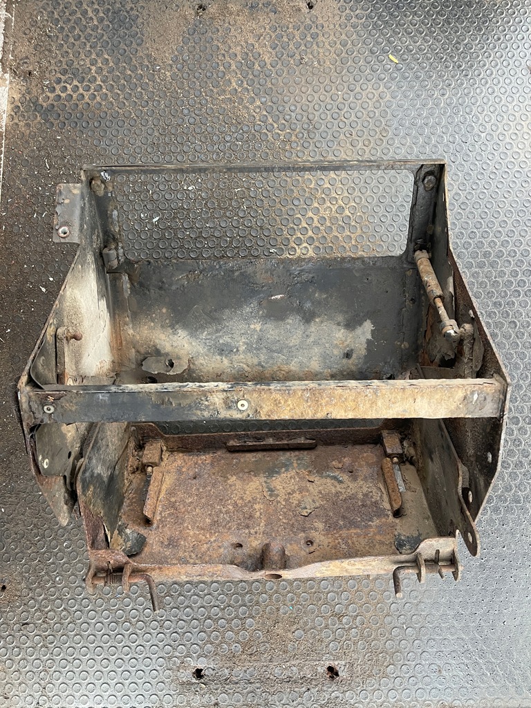 фото №4, Основание корпус коробка аккумулятор renault mascott 3.0