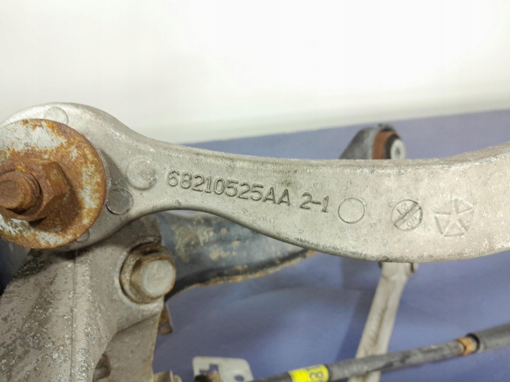 фото №4, Dodge challenger iii 5.7 377 km поворотный кулак ступица рычаги задняя левая