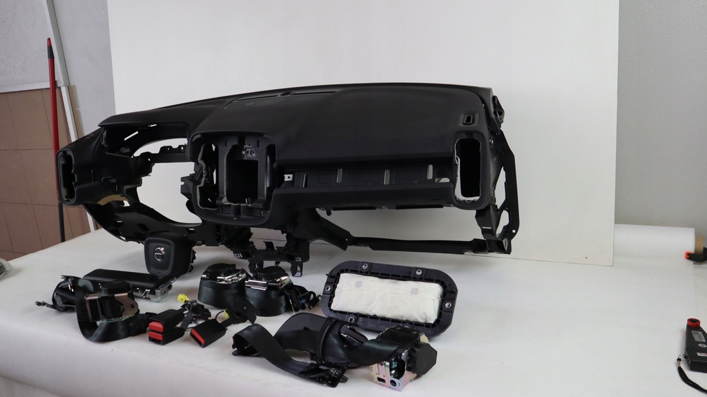 фото №5, Volvo xc40 панель приладів приладова набір подушка безпеки