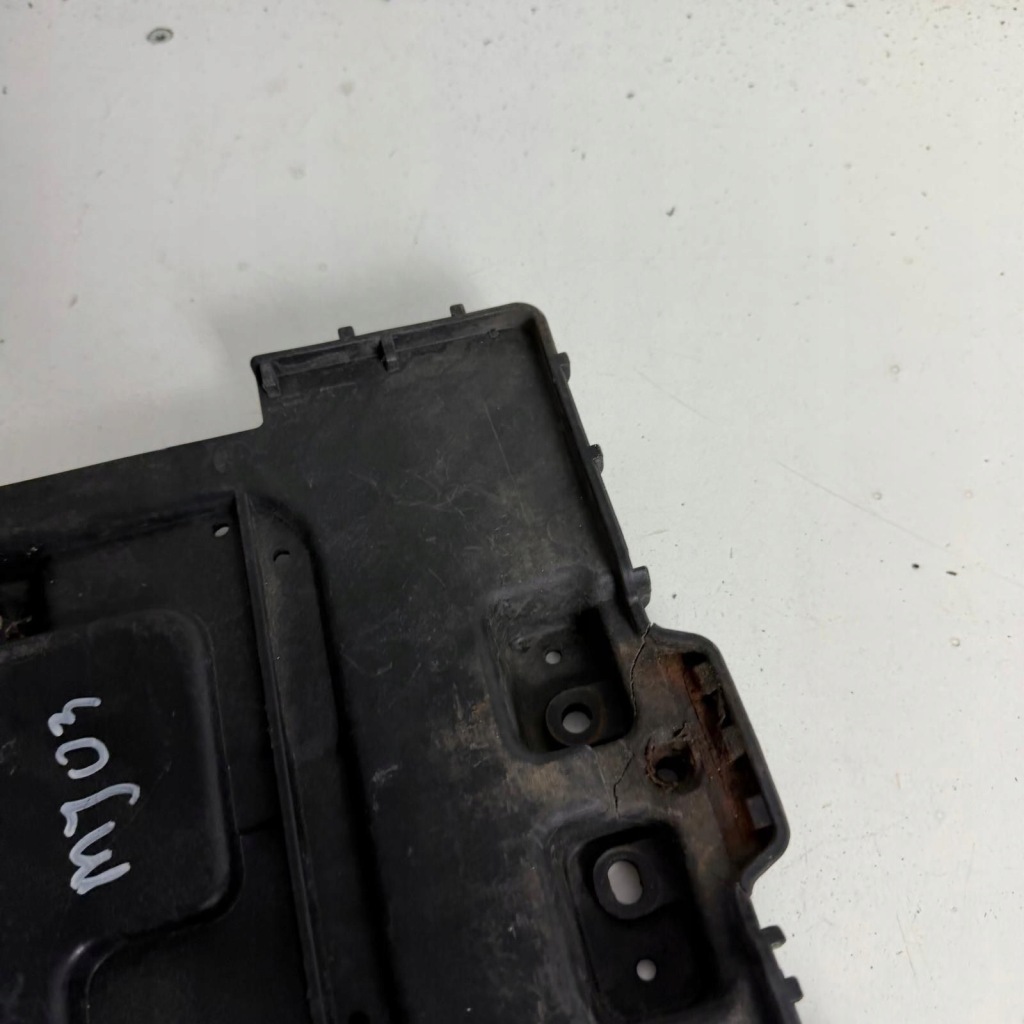 Купить Основание кронштейн аккумулятор hyundai i30 2 1.6crdi оригинальный номер оригинал 37150a5000