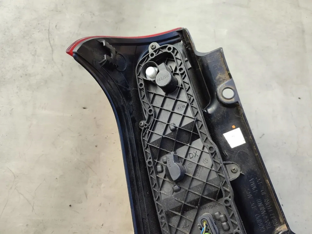 фото №5, Лампа вкладыш задняя задняя правая fiat panda iii 2016