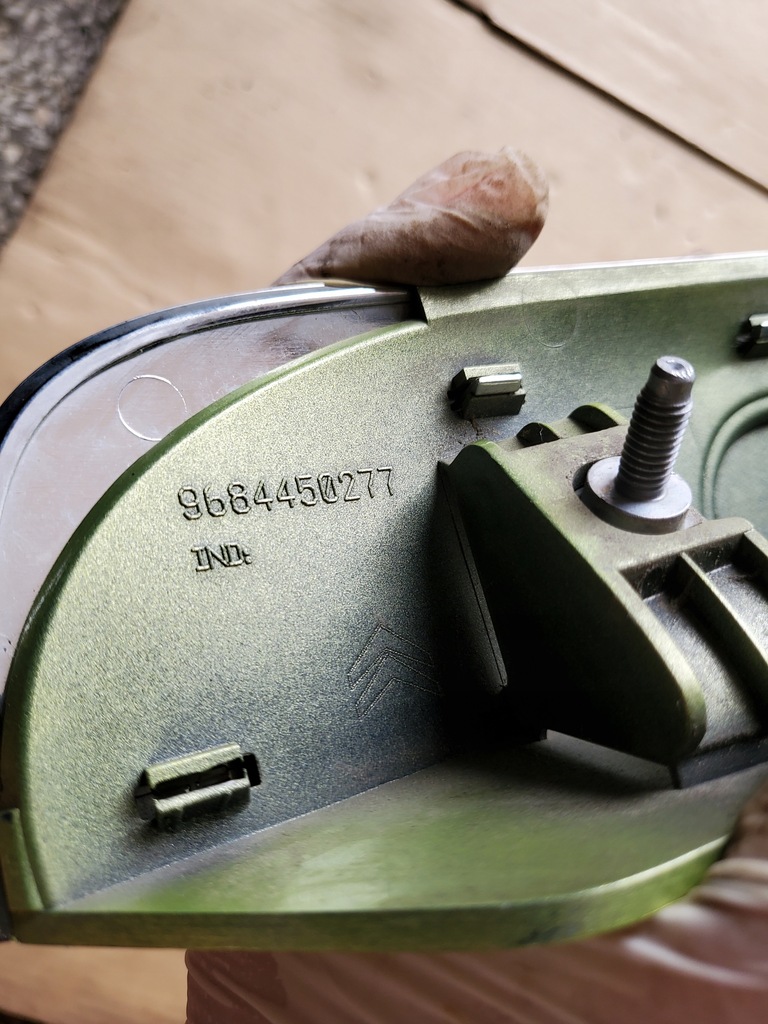 фото №7, Молдинг ручка крышки багажника citroen c3 picasso