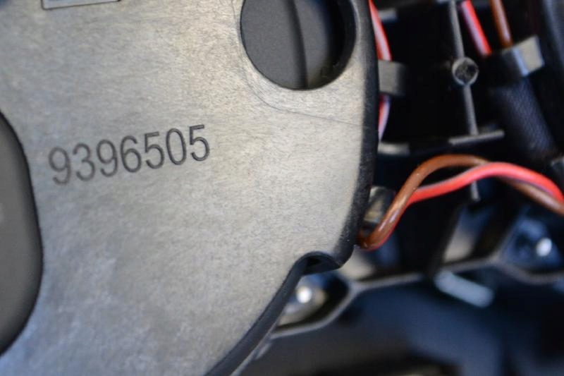 фото №5, Bmw 8 g15 m850i xdrive 2018 lhd кронштейн na чашка w консолі центральної